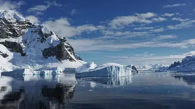 Antarktika’dan gelen gizemli sinyaller: NASA’nın ANITA projesi fizik kurallarını zorluyor