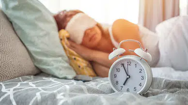 Uykusuzluk problemi yaşayanlar için 10, 60 veya 120 saniyede uykuya dalmanın yolları