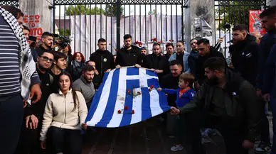 Yunanistan, cunta karşıtı Politeknik Direnişi'nin yıl dönümünde katledilenleri andı