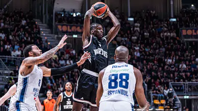 Anadolu Efes, EuroLeague’de Virtus Bologna’ya deplasmanda yenildi