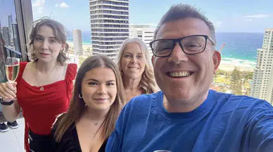 Siyasi parti liderinin kızının OnlyFans hesabı ortaya çıktı: Ülke ayağa kalktı!