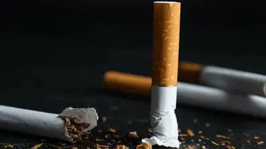 Gençler neden sigaraya yöneliyor? Uzmanlar: Rahatlatmıyor, tam tersine kaygıyı artırıyor