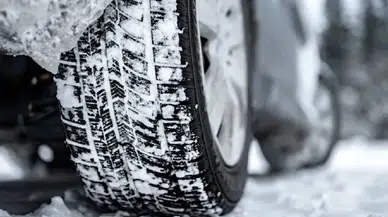 Kış lastiği zorunluluğu bugün başladı: Takmayanın cezası ne kadar?