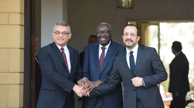 KKTC Cumhurbaşkanı Erhürman ile GKRY Lideri Hristodulidis BM kontrolündeki ara bölgede görüştü