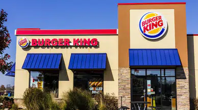 Dünyada ünlü banka Burger King'i satın almaya hazırlanıyor