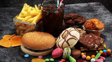 Bilim insanlarından 'aşırı işlenmiş gıda' uyarısı: Acil önlem alınmalı