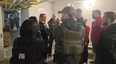 Angelina Jolie'nin Ukrayna ziyaretinde şoförü zorla askere alındı