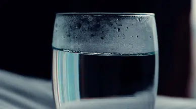 Sıcak su deneyi interneti ikiye böldü: 7 günde vücutta neler oldu?