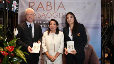 Rabia Babaoğlu’nun ‘Katıksız’ adlı eseri İstanbul'da düzenlenen lansmanda tanıtıldı