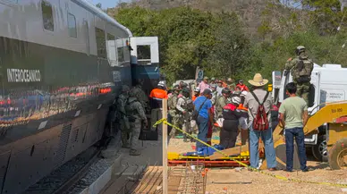 Meksika'da korkunç tren kazası: 13 kişi öldü, 98 kişi yaralandı