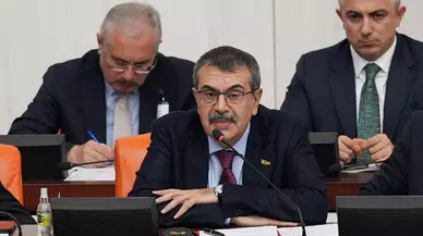 Tekin’den “Kürtçe düşmanlığı” iddialarına net yanıt: Talep olursa atama yaparız