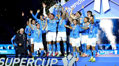 Napoli, Bologna’yı 2-0 yenerek İtalya Süper Kupası’nı kazandı