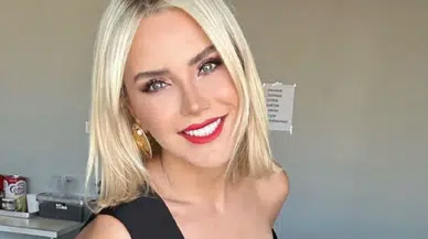 Ece Erken şarkıcılığa soyundu, “yapay zekâ yok” dedi: Sosyal medyada alay konusu oldu