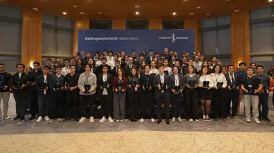 İş Bankası'nın Altın Gençler ödülleri sahiplerini buldu: 2025 YKS'de dereceye girenler onurlandırıldı