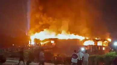 Hindistan’da gece kulübünde yangın: 25 ölü, 6 yaralı