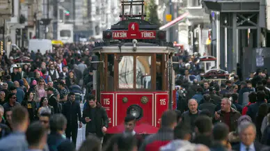 Türkiye’de nüfus alarmı: 40 yıl içinde ortanca yaş 45’i aşabilir