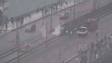 Galata Köprüsü'nde yangın