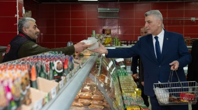 Ticaret Bakanı Bolat boykota karşı alışveriş yapmak isterken İsrail destekçisi ürün satın aldı