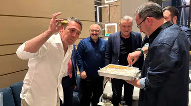 Sözcü gazetesi, Fenerbahçe Başkanı Ali Koç'un 'baklava haberi'nden dolayı kuruma cephe aldığını söyledi