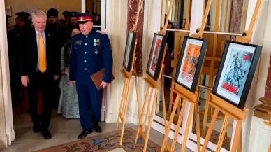 Paris'te 2. Dünya Savaşı zaferine atfedilen 'Zaferin 80. Yıldönümü' fotoğraf sergisi açıldı