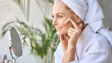 Uzmanından gençlik sırrı: Fondöten yaşınızı ortaya çıkarıyor olabilir