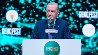 Cumhurbaşkanı Erdoğan: "Terör örgütünün feshinden rahatsız olanlar, Boğazda viskiyle devrimcilik oynarken terörden beslendiler'