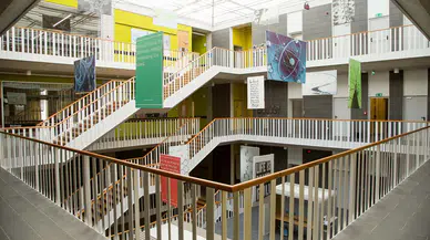 Koç Okulları'nın ilkokul ve anasınıfı eğitim ücreti neredeyse 2 milyon liraya geldi