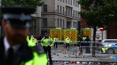 Liverpool’un şampiyonluk kutlamasında dehşet: Araçla kalabalığa daldı