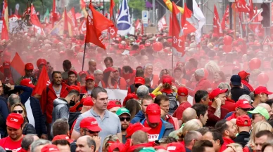 Belçika'da kamu çalışanları, hükümetin kemer sıkma politikalarına karşı greve gidiyor!