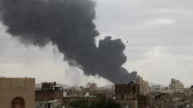 İsrail, Yemen'in başkenti Sana'da havalimanı bombaladı