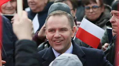 Polonya'da çekişmeli seçimin kazananı muhafazakar aday Karol Nawrocki oldu