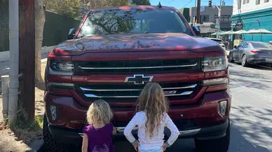 Yüksek kaputlu araçlar, çocuklar için hayati tehlike oluşturuyor!