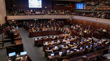 İsrail'de muhaliflerin meclisi feshetme denemesi başarılı olmadı