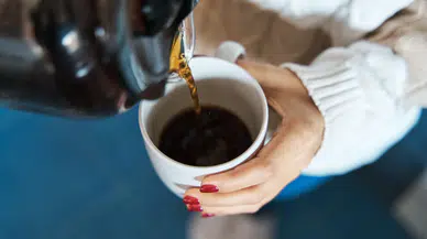 Sık kahve tüketenleri mutlu edecek haber: Her gün kahve içmek yaşlanmayı geciktiriyor