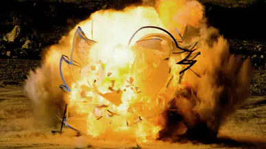 Twitter'ın eski kuş logosu Nevada çölünde reklam için yakıldı