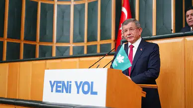 Ahmet Davutoğlu çıplak ayaklarla dahi olsa Gazze'ye gitmeye kararlı: "Şehit düşeceksek onlarla şehit düşelim"