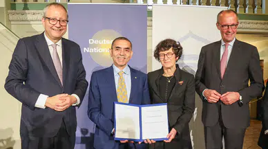 Bilim insanları Özlem Türeci ve Uğur Şahin'e Alman Ulusal Ödülü