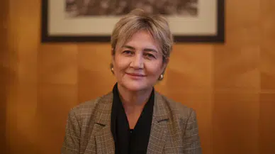 İBB operasyonunda tutuklanan Elif Atayman 'Afyon işkencesi'ni anlattı: "Bileklerim kelepçeden mor, yerde yatıyorum"