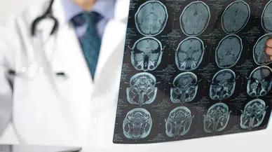 ALS hastası adam beyin çipiyle yeniden konuşmaya başladı