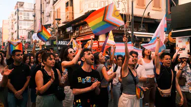 İstanbul'da 'Onur Yürüyüşü' kısıtlamaları: Metrolar kapalı, etkinlikler yasak