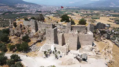 Muğla Beçin Antik Kenti'nde Türk dönemine ait 100'den fazla ok ucu bulundu