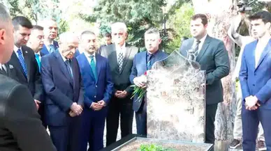Bayram sabahı Bahçeli'nin aklında 'yeni anayasa' vardı: "Yeni bir anayasaya ihtiyaç olduğu kabullenilmeli"