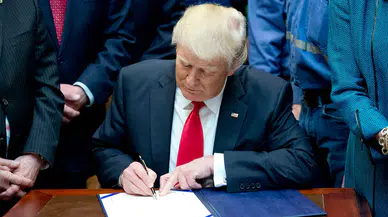 Trump, Suriye'ye yönelik yaptırımların hafifletilmesine ilişkin kararnameye imza atacak