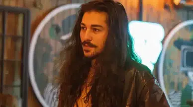 “Zıplamayan Tayyipçi” sloganıyla gözaltına alınmıştı: Cem Akarsu tahliye edildi