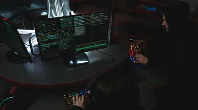 İtalya'da gazeteciler ve aktivistler dinleniyor skandalı patladı!