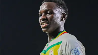 Fenerbahçe'den geleceğe yatırım: Amara Diouf İstanbul'da!