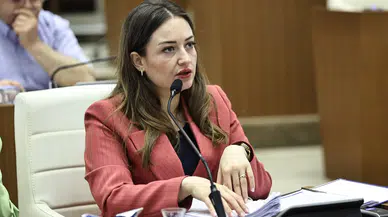 Muhittin Böcek’in yerine başkanvekilliğine Büşra Özdemir seçildi