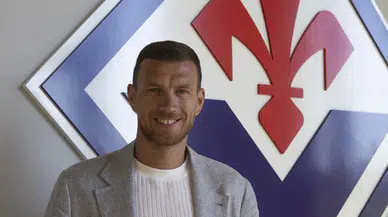 Edin Dzeko, Fiorentina ile 1+1 yıllık sözleşme imzaladı