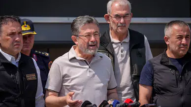 Bakan Yumaklı: Urla yangını kontrol altına alındı