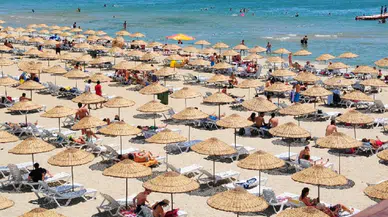 Turizm geliri yılın ilk yarısında 25,8 milyar dolara ulaştı